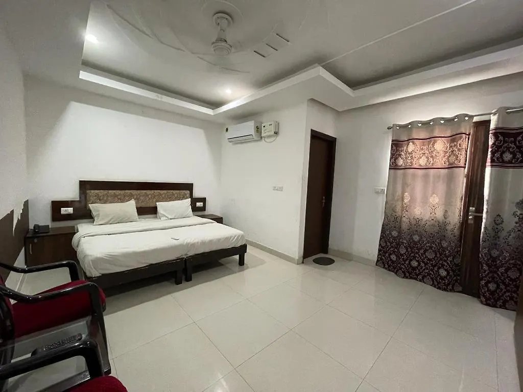 Hotel Dolphin Gurgaon