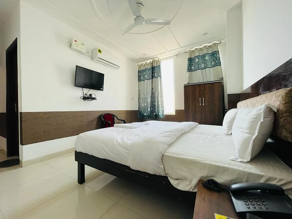 Hotel Dolphin Gurgaon Indien